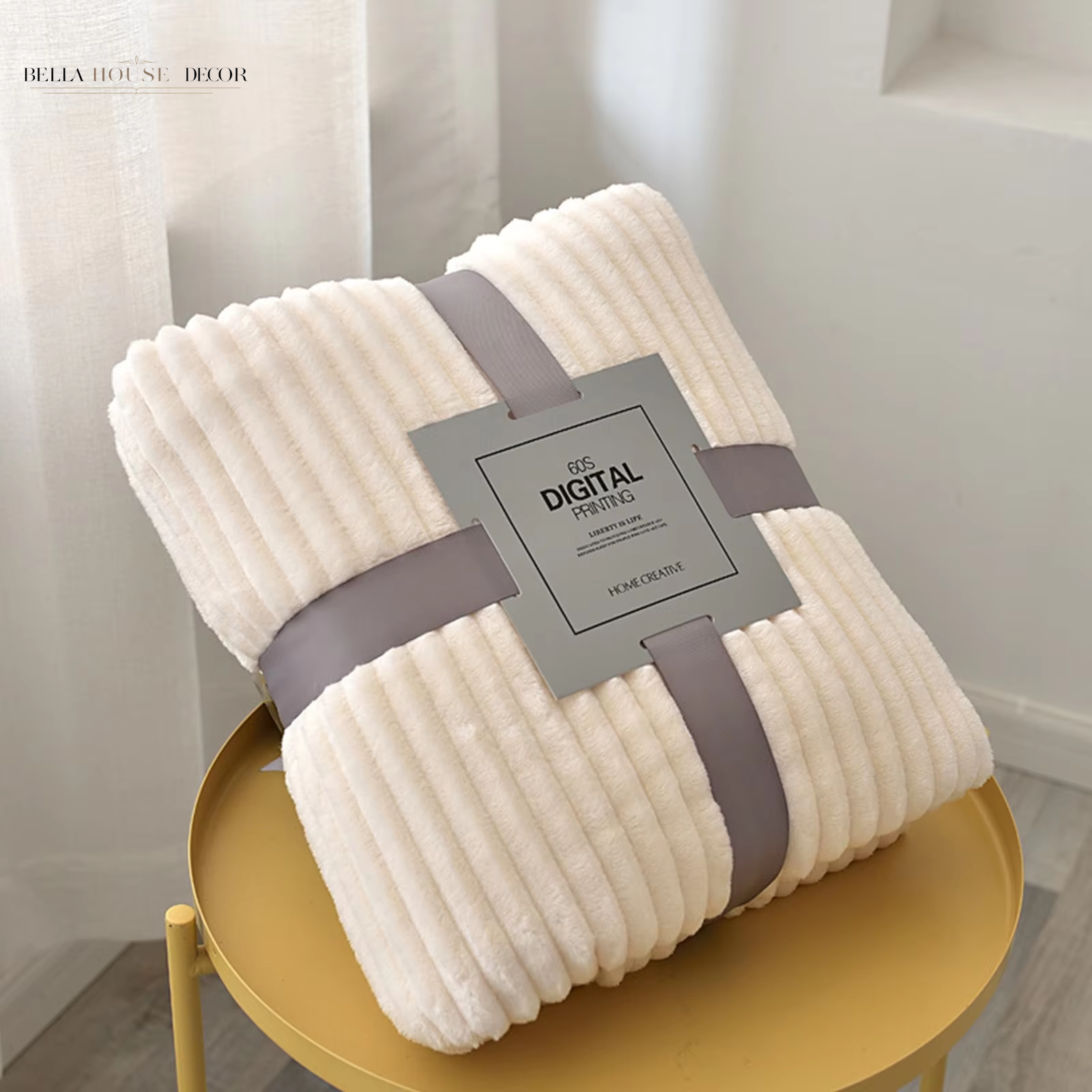 Warm Soft Flannel Bedspread Hugging Blanket Suitable for Sofa Bed Coral Fluffy Blankets Home Textile Sofa Throw Blanket 100X70Cm